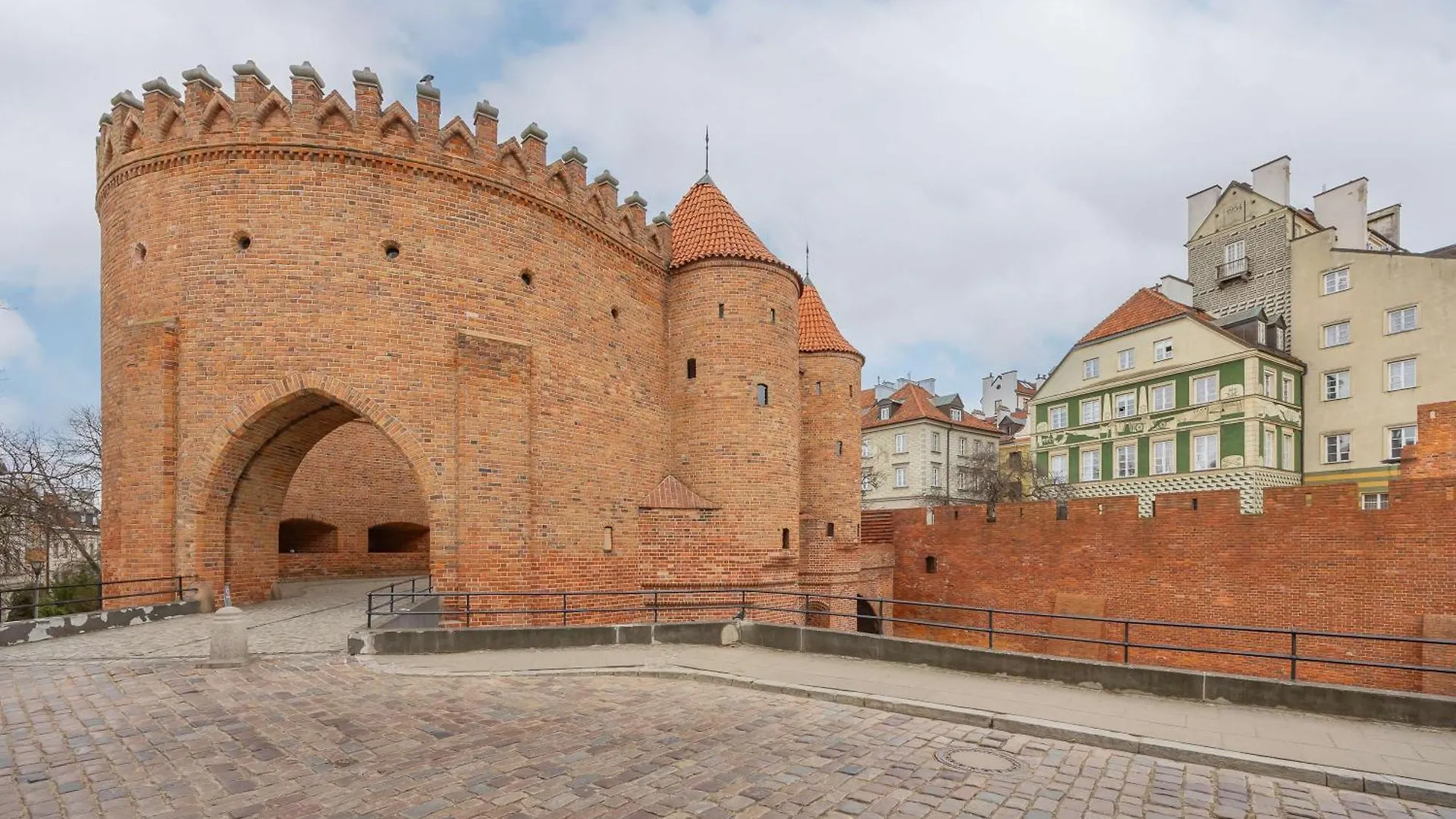 Podwale Cozy Apartment For 6 Guests Warsaw Old Town By Noclegi Renters Polsko